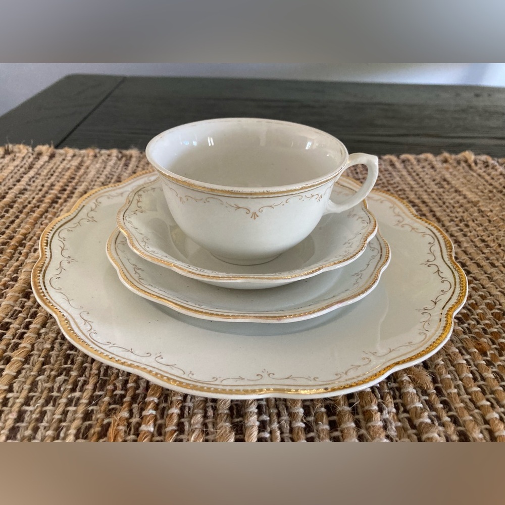 Vintage  WH Grindley & Co set of 5 pieces